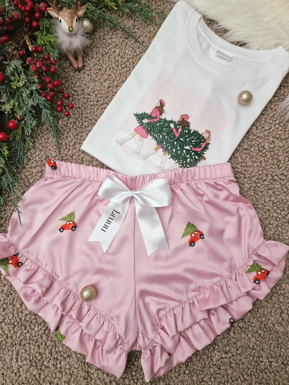 Cute pinky set